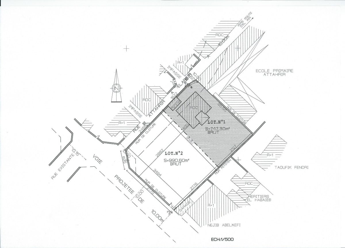 Terrain de 811 m² Route EL AIN km 2