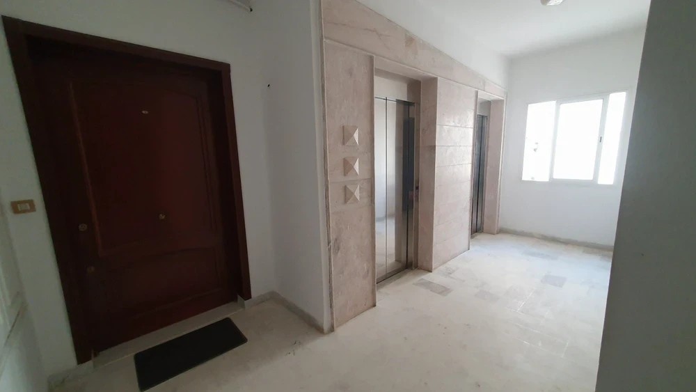 Bel appartement S + 2, 96 m² avec balcon – Aïn Zaghouan Nord